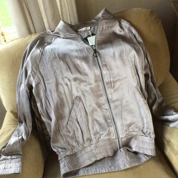 Womens Taupe Satin Dreamer Bomber Jacket sz medium bust 23” flat - Picture 2 of 6